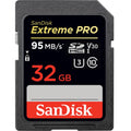 32 GB SDHC Memory Card Q247367