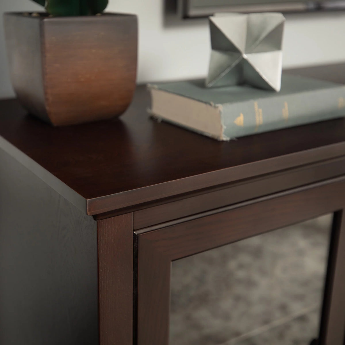 Contemporary TV Stand H8144