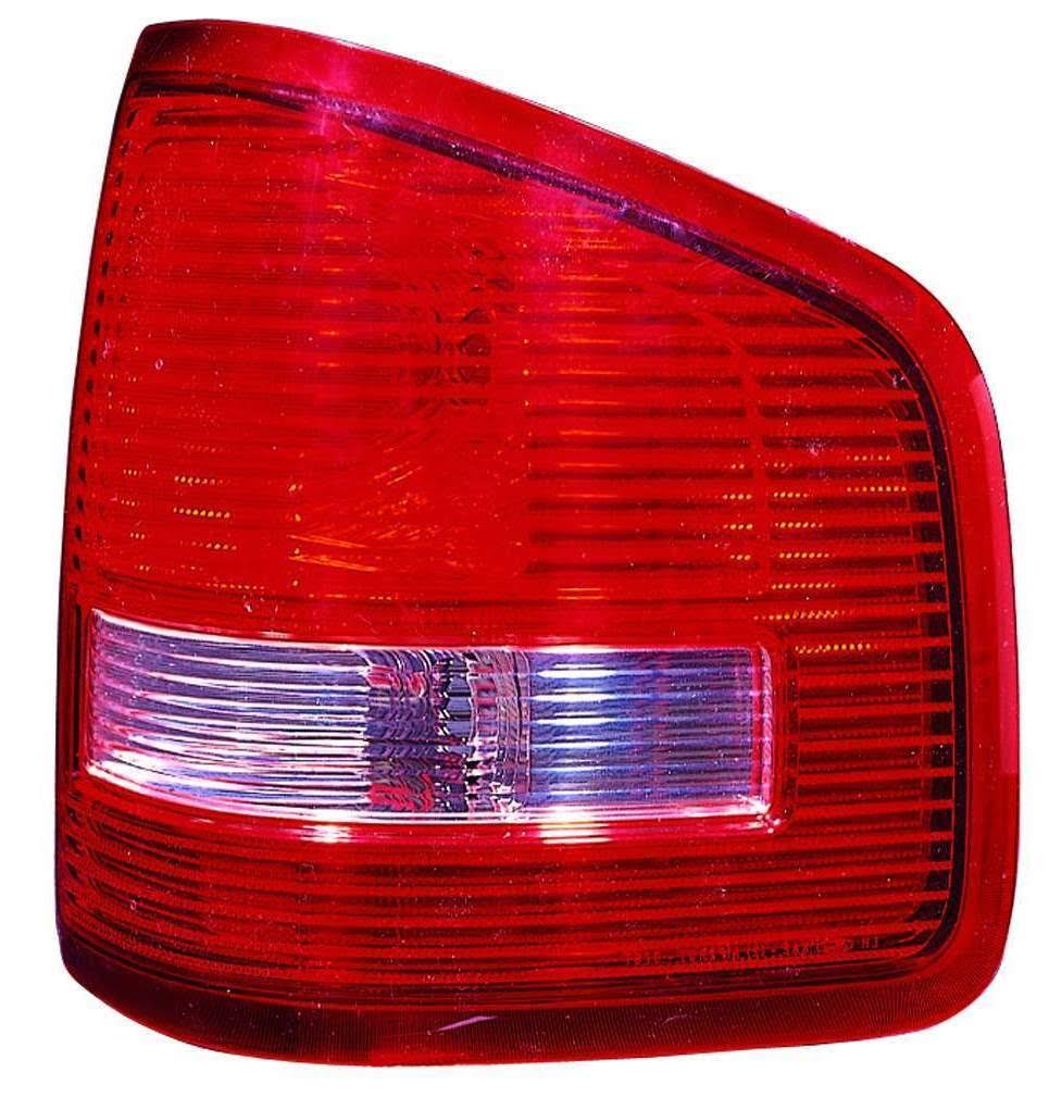 Passenger Side Tail Light J32815