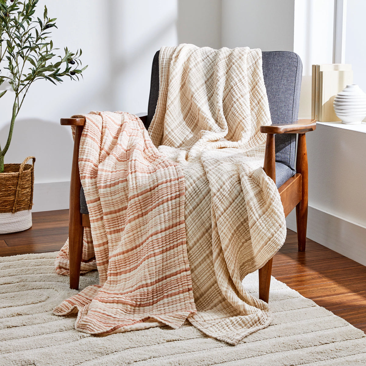 Striped Gauze Throw 50 x 72 U151