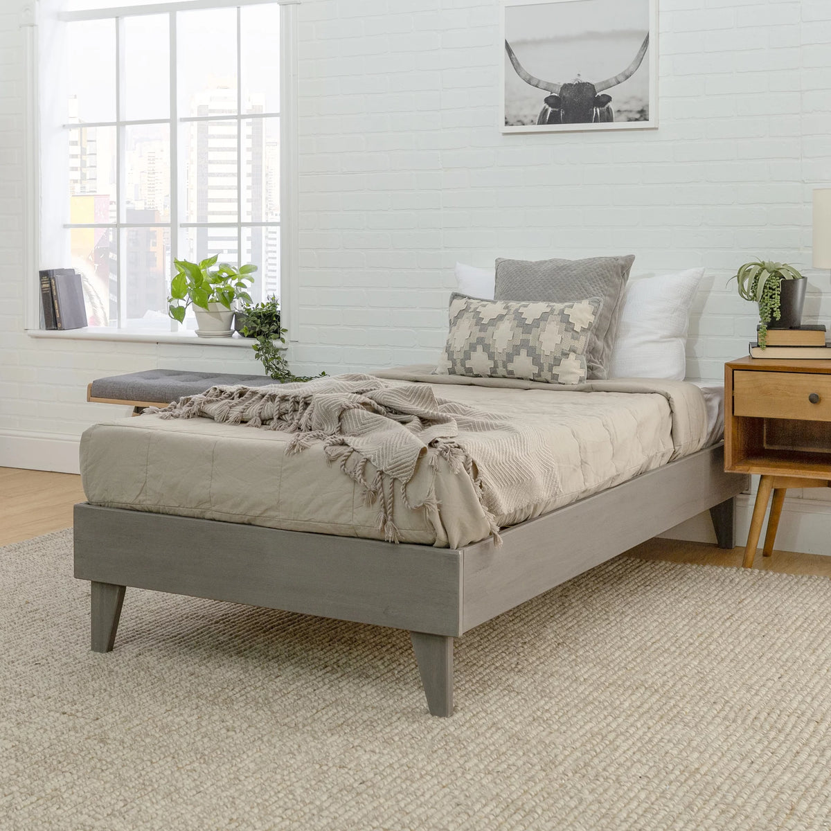Modern Solid Wood Twin Platform Bed O2597