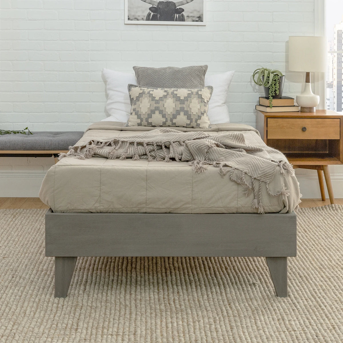 Modern Solid Wood Twin Platform Bed O2597