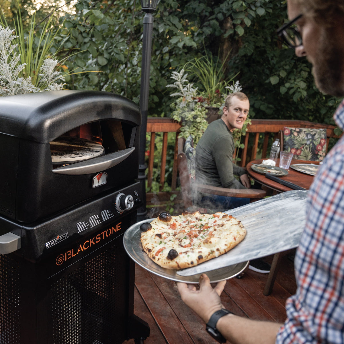 Blackstone Propane Outdoor Pizza Oven with Stand and Pizza Peel X82847