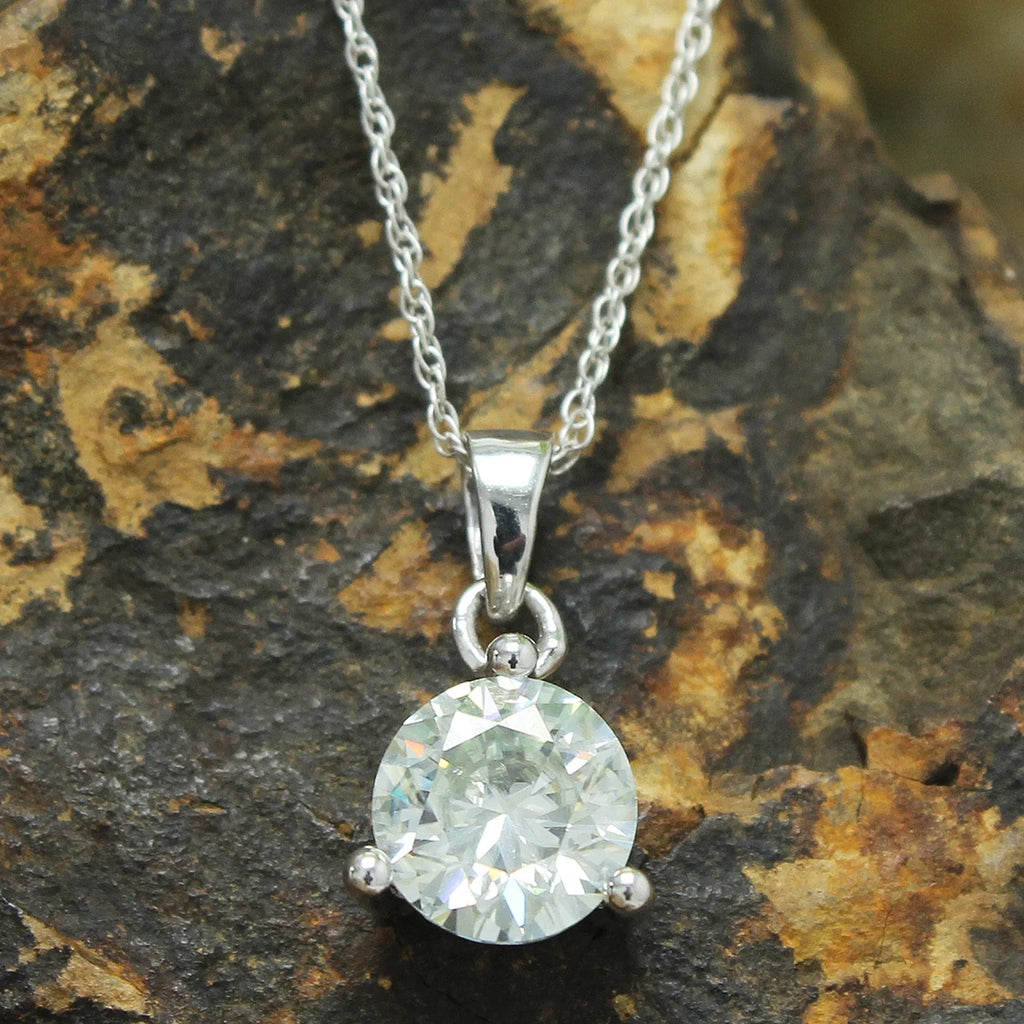 2CT Moissanite Pendant Necklace 18K White Gold Plated Silver D Color Ideal Cut R577