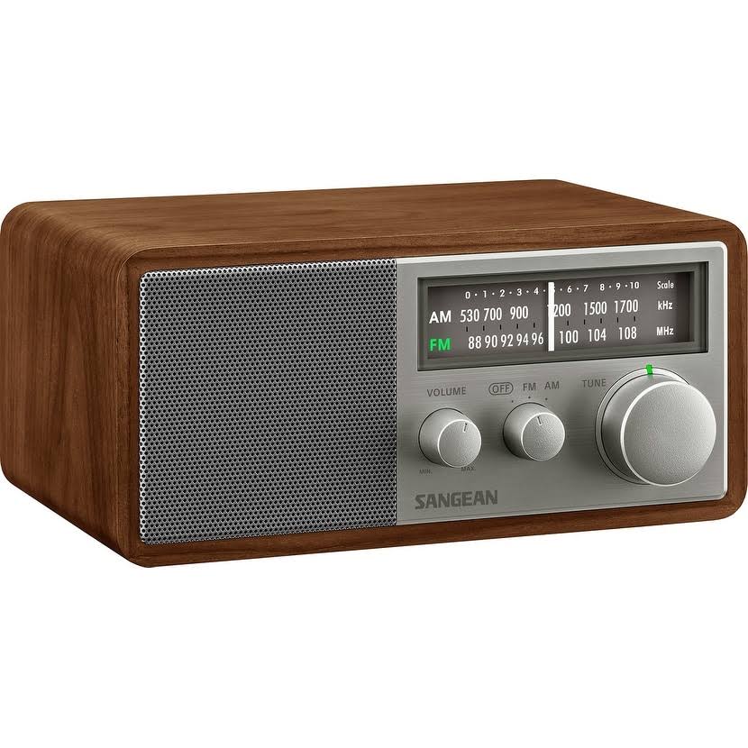 Wood Cabinet AM/FM Analog Radio P3873