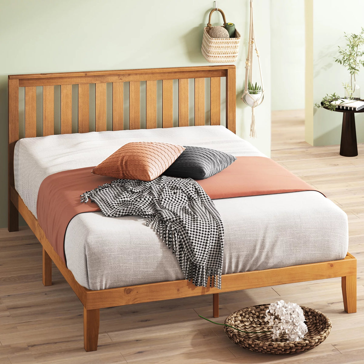 Wood Platform Bed with Headboard A586234