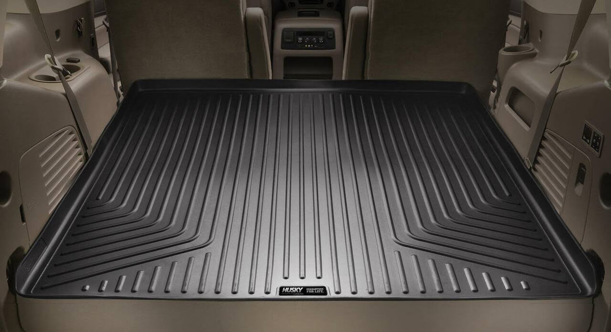 Black Cargo Liner B697