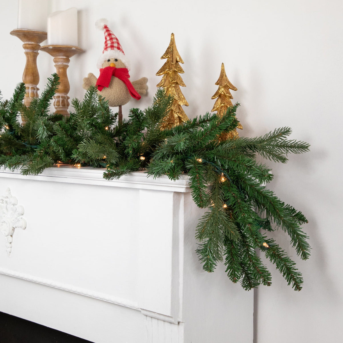Pre-Lit Artificial Christmas Garland - 9' x 14" - Clear Lights U117377