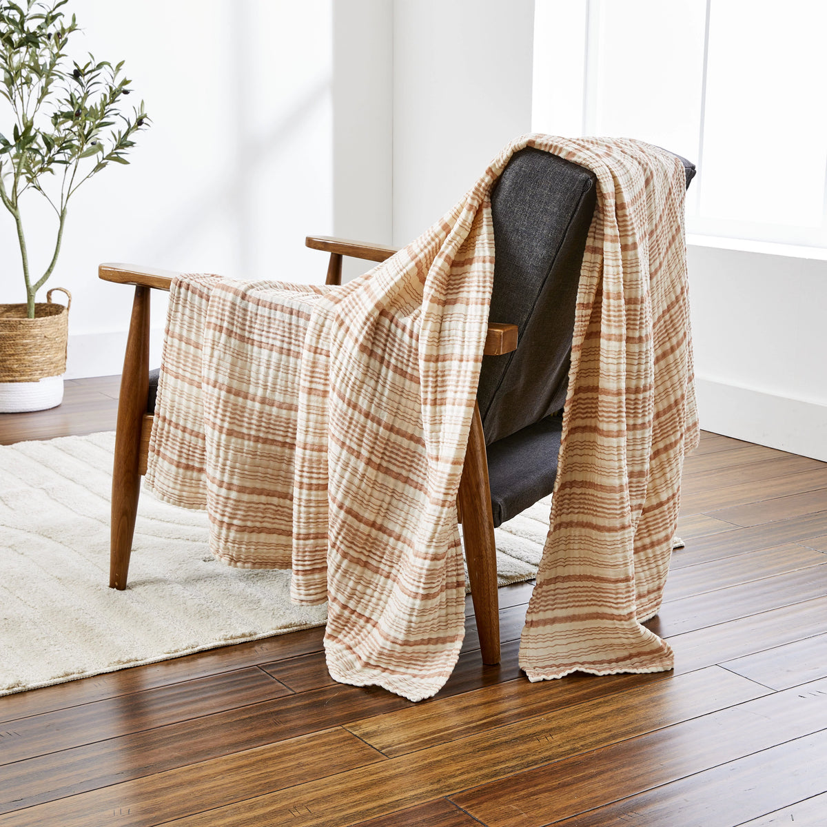Striped Gauze Throw 50 x 72 U151